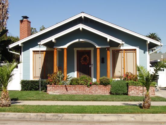 wood columns house.jpg